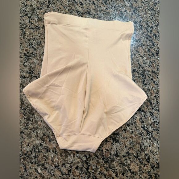 Assets by Spanx High Waisted Control Brief Nude Pure Beige Medium NWT - Picture 4 of 6